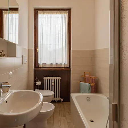 Gaggetto By Interhome * לאבנו-מומבלו