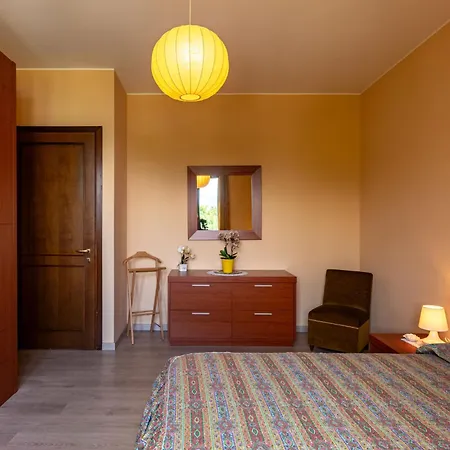 Gaggetto By Interhome * לאבנו-מומבלו